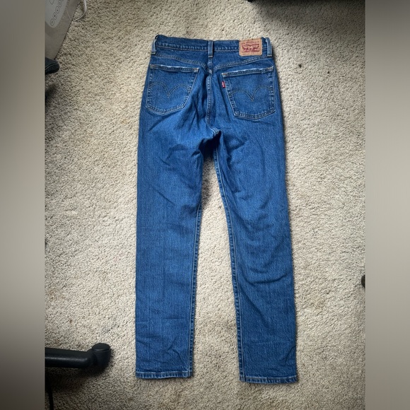 Levi’s Women’s 501 Straight Leg Jeans - Picture 6 of 7